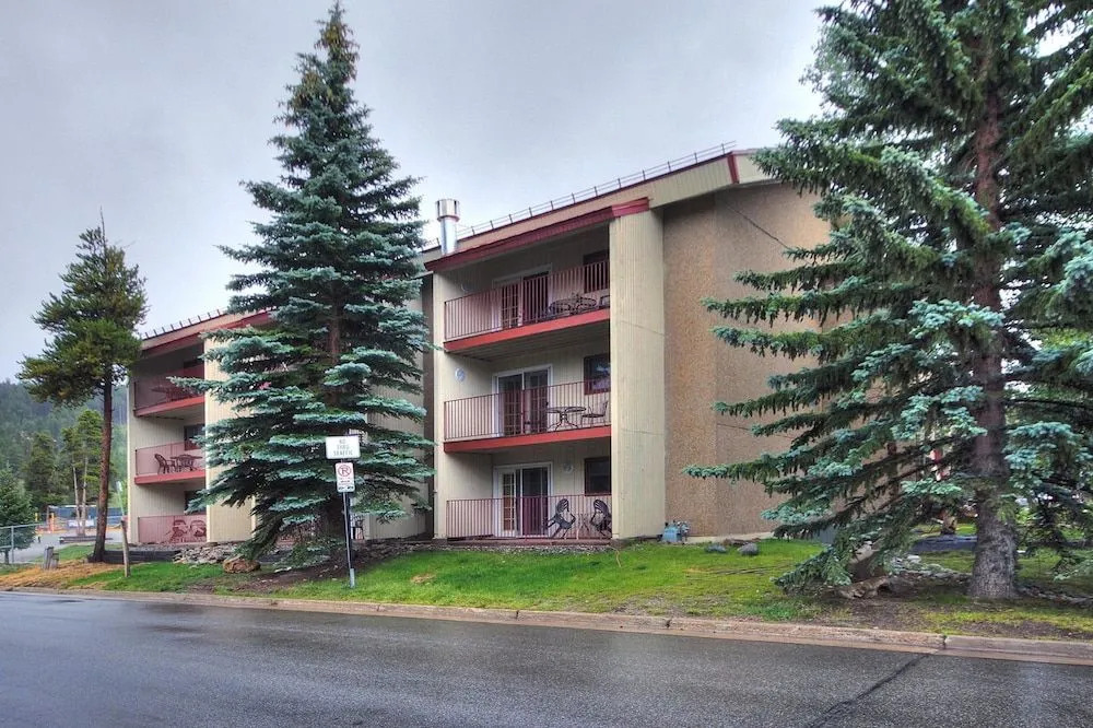 Alpenrose 303 2 Bedroom Condo by RedAwning