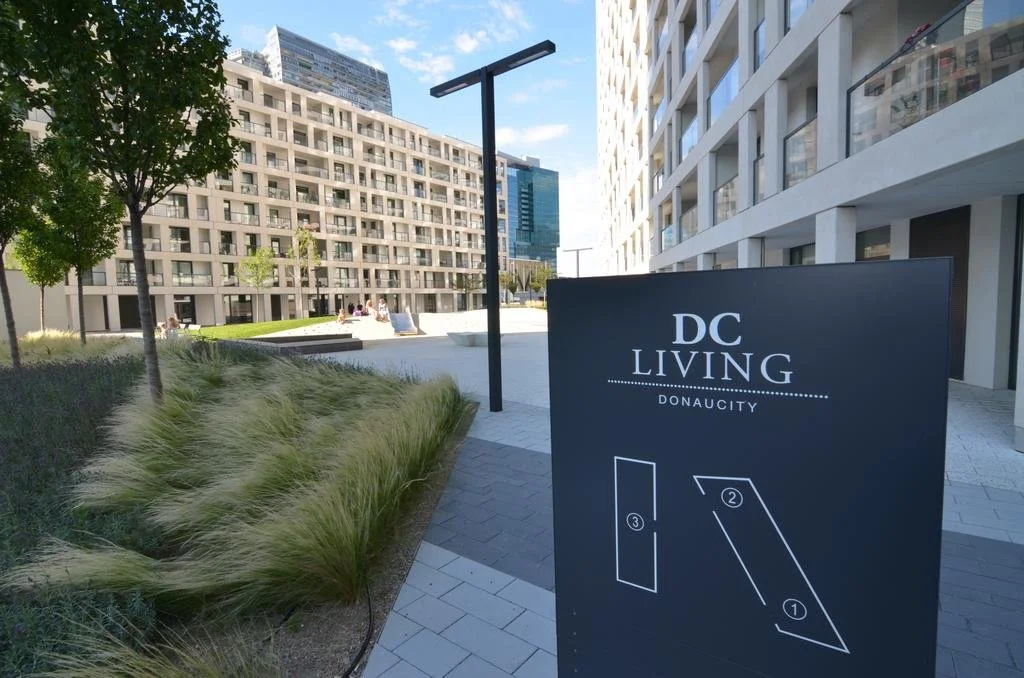 Apartment with parking on premise