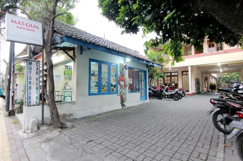 Mas Gun Homestay by ZUZU