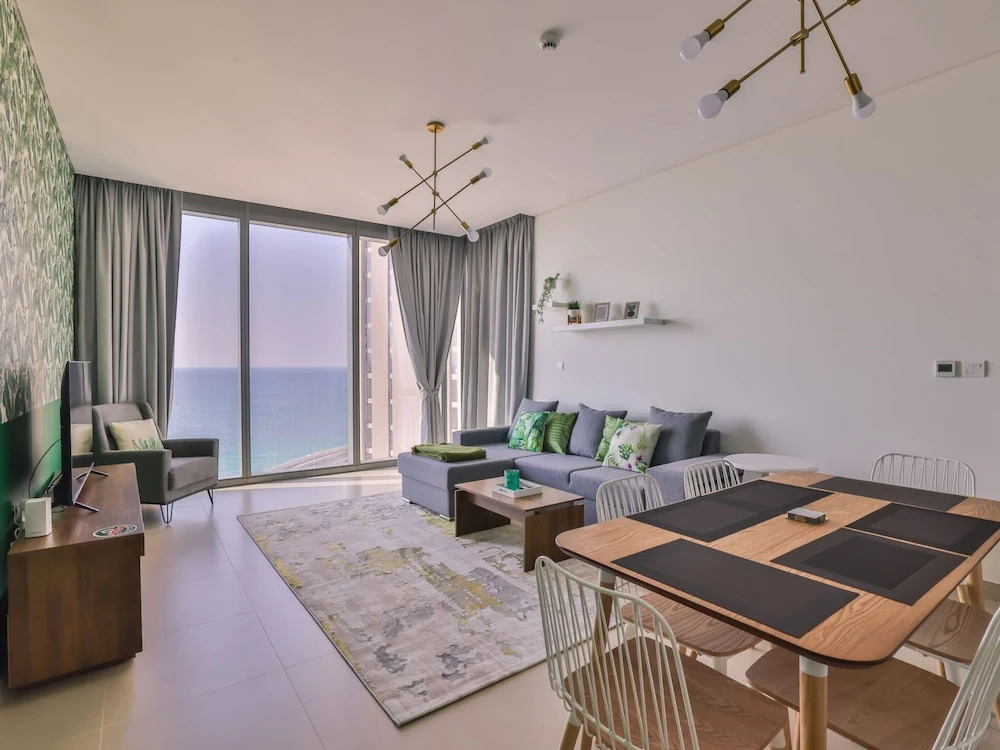 Luxury Marina View 2BR Flats Dubai by Belvilla