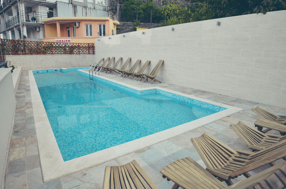 Hotel Atina by ENTOPYA