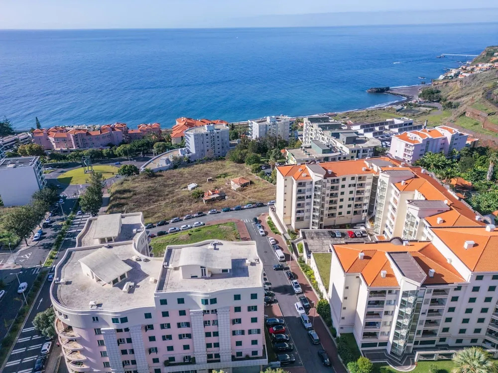 Piornais by Homie in Funchal