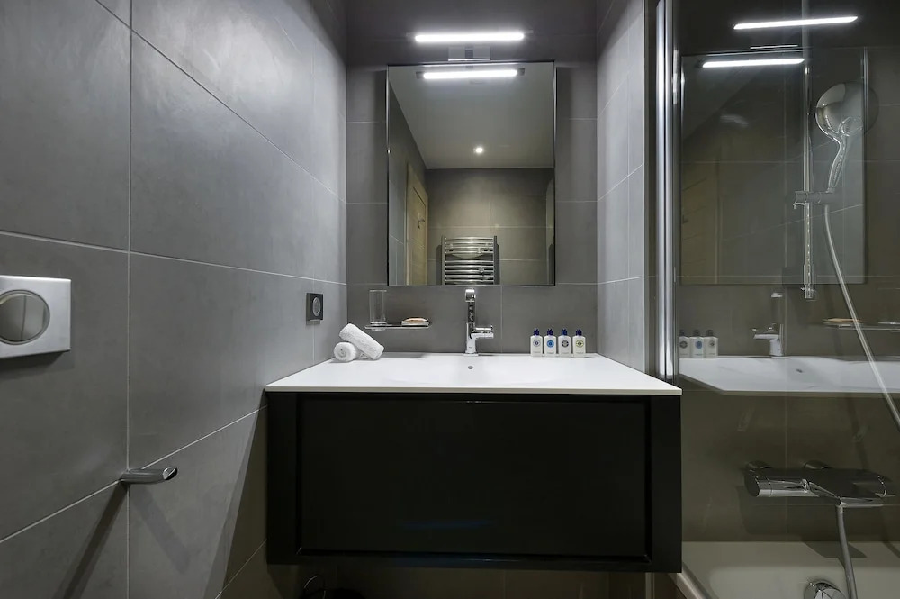Le C Residence Apartments T3 Cabins A01