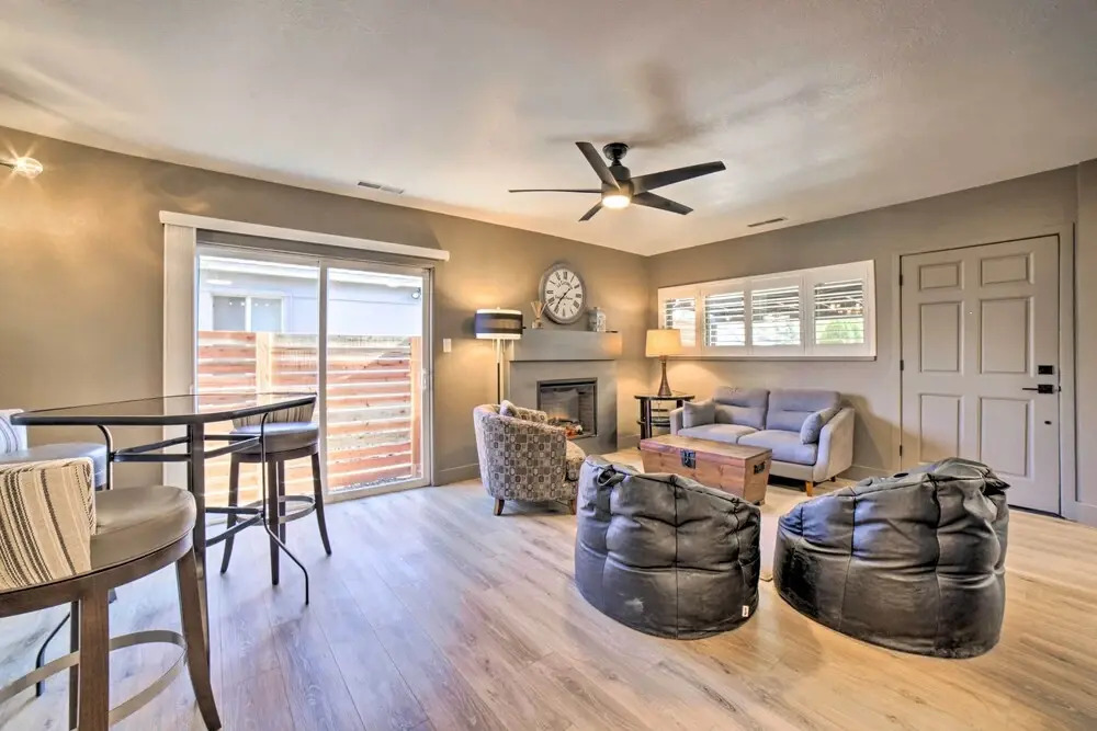 Modern Reno Abode Near Parks & Midtown!