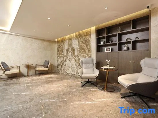 Yeste International Hotel (Guanshanhu District International Conference Center Subway Station)