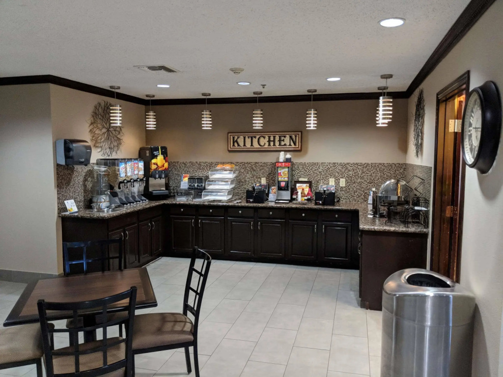 Best Western Plus University Inn & Suites