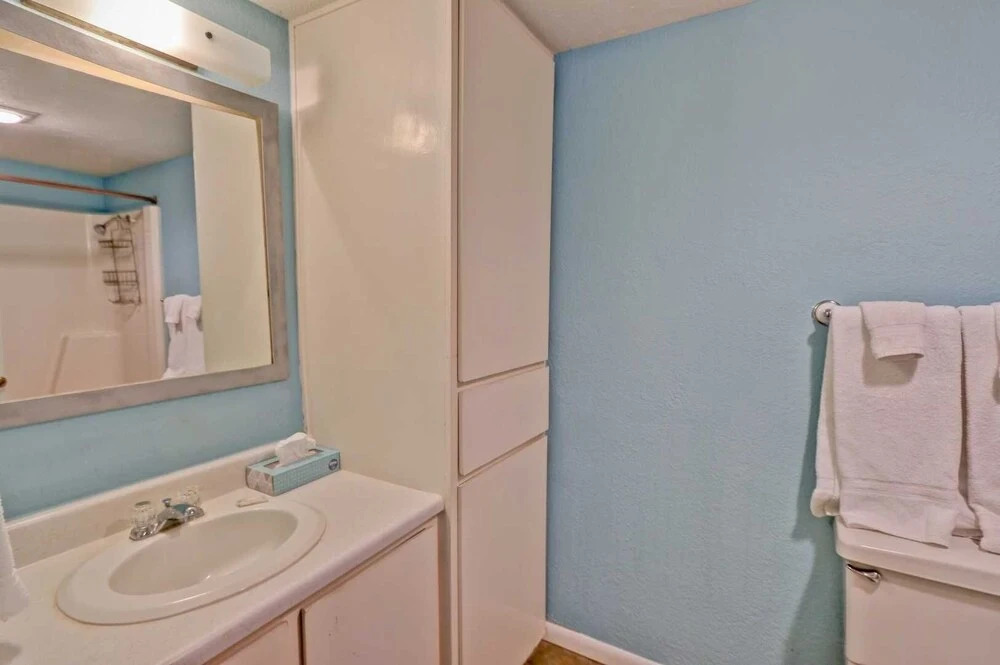 110 Las Brisas Poolside 2 Bedroom Condo