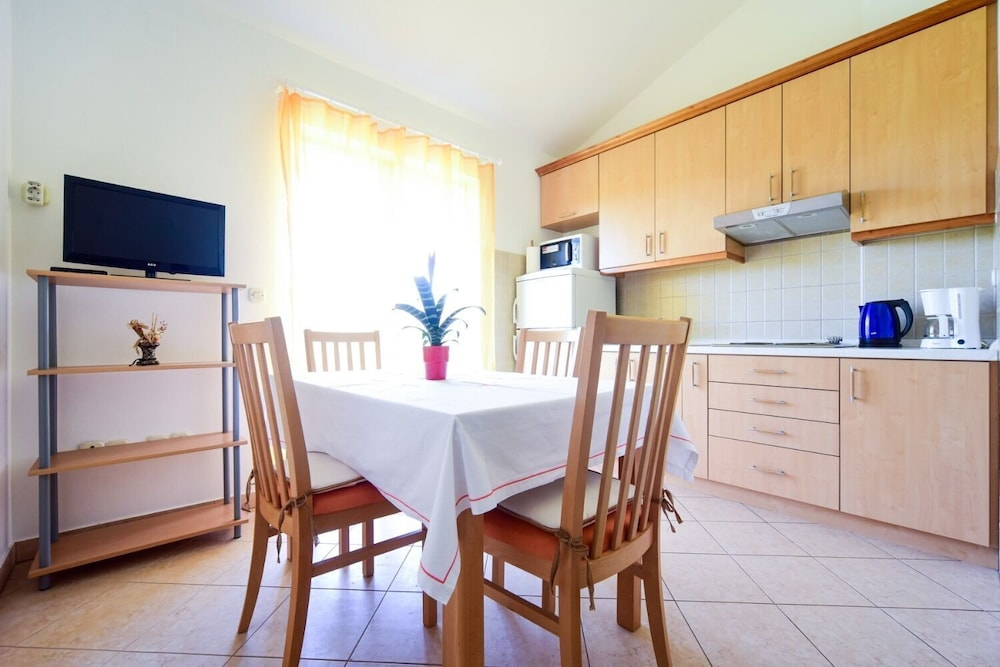 Apartments Zlatko