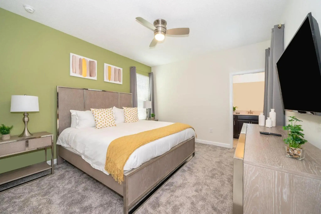 RP2769 Storey Lake Condo 5 Bed 5 Bath Private Pool & Free Waterpark