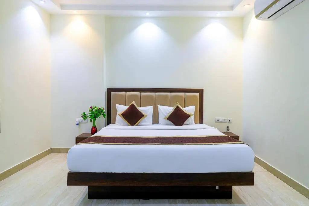 FabHotel The Premium Suits