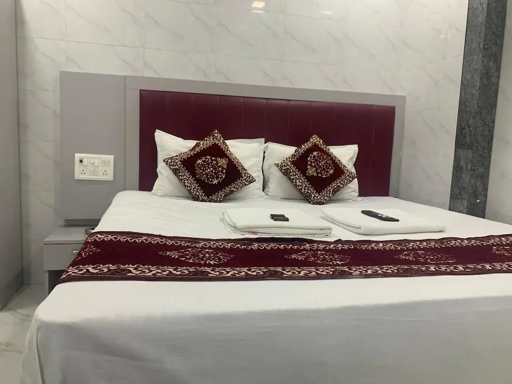 Hotel Sai Plaza