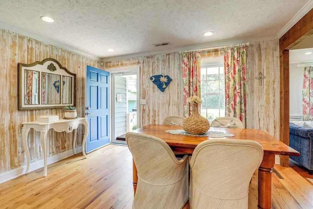 3 Mi to Beach: Pawleys Island Cottage