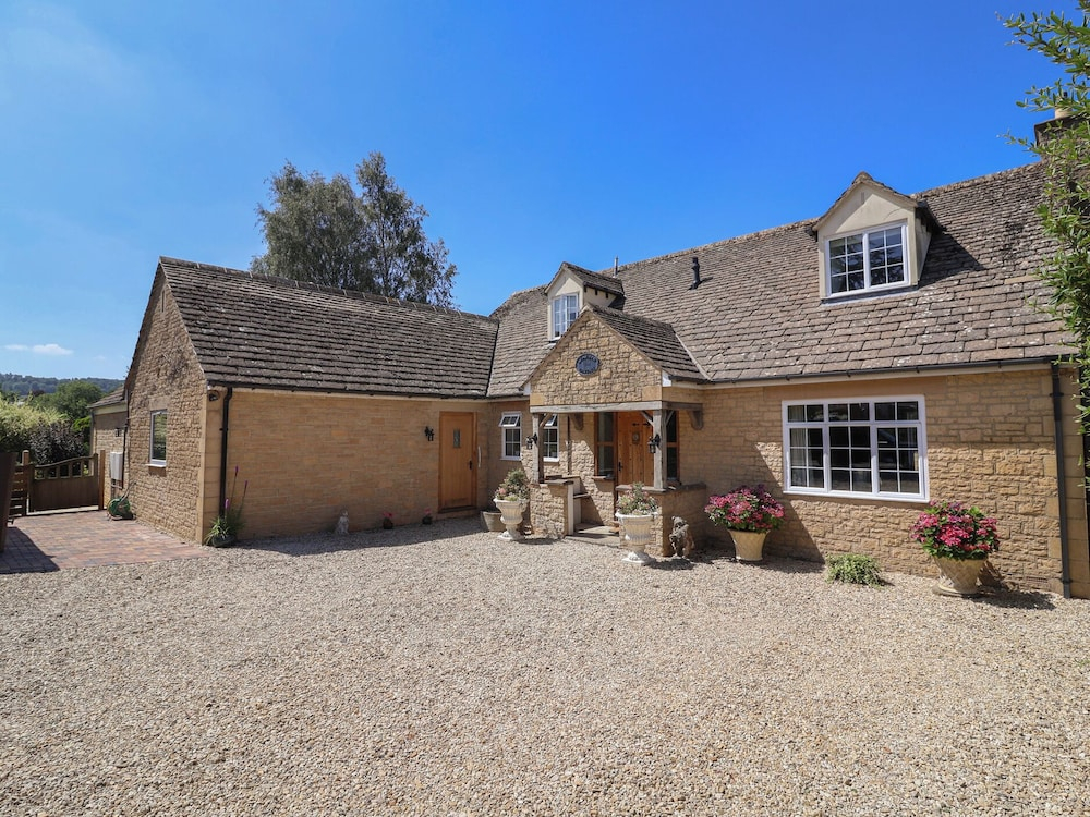 Leafield Cottage