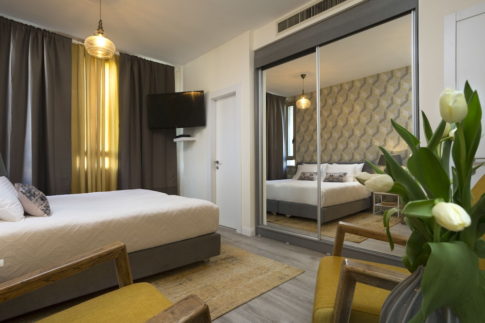 Mount of Olives Residence Glatt Kosher