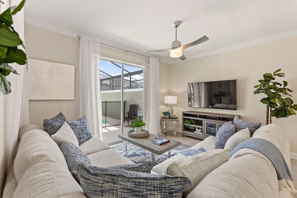 Plush Pelican, At Storey Lake By Shine Villas #839