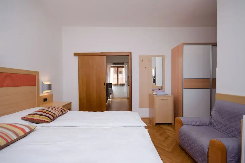 Apartments Mirjana