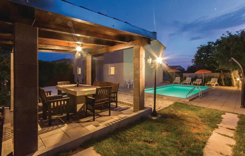 Awesome Home in Pula With Wifi and 4 Bedrooms