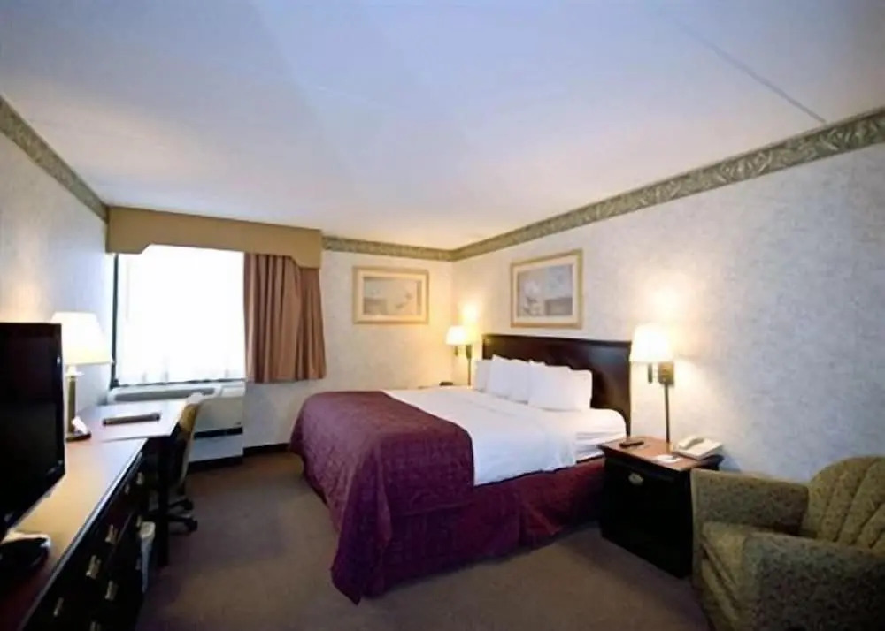 Travelers Inn