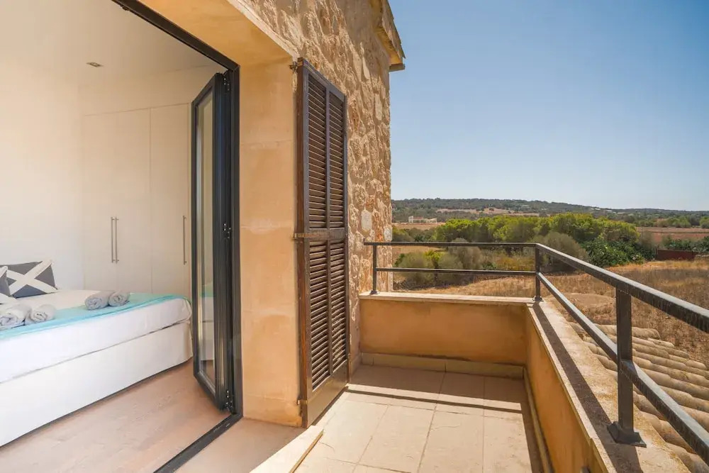 Sa Canoveta with Designer Kitchen