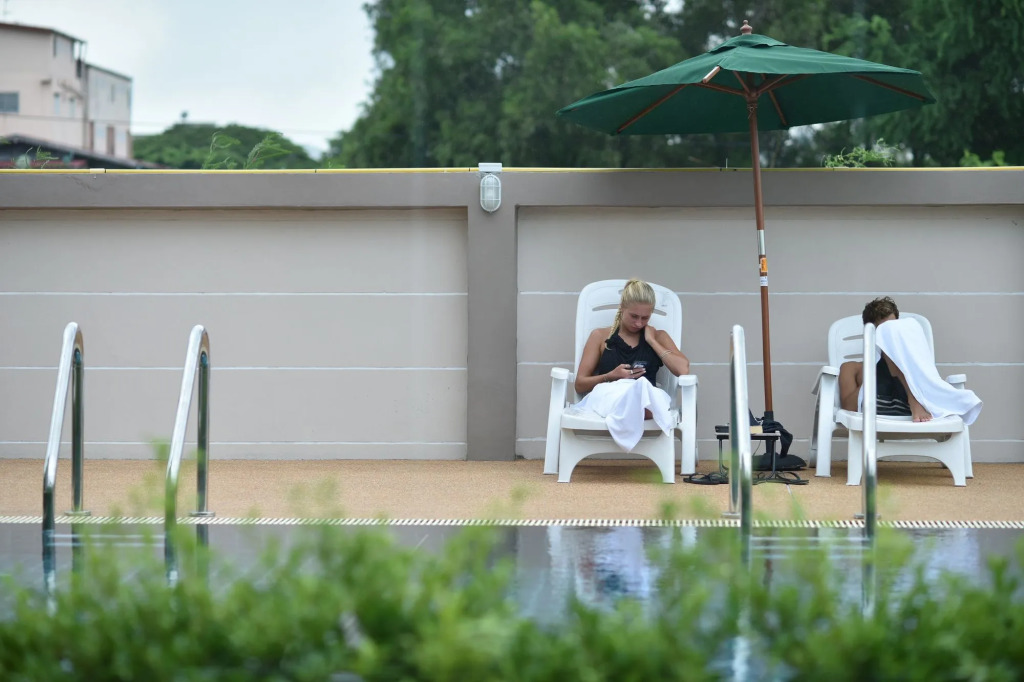 Gold Airport Suites