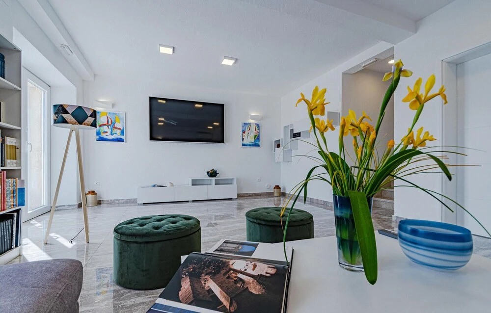 Lovely Home In Kuciste