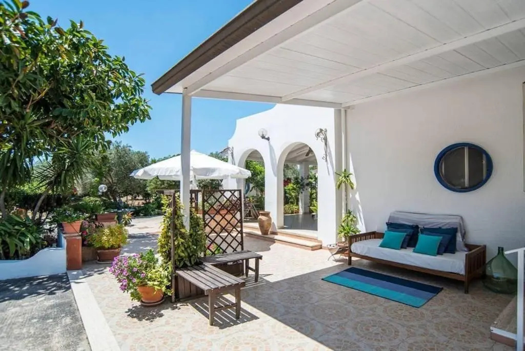 Apartment with 3 bedrooms in Santa Maria del Focallo with wonderful sea view furnished terrace and WiFi 800 m from the beach