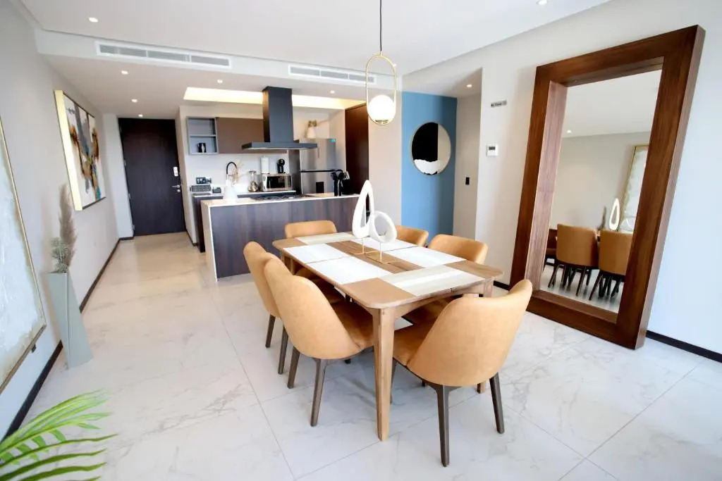 SkyPool Premium apartment in downtown with gym