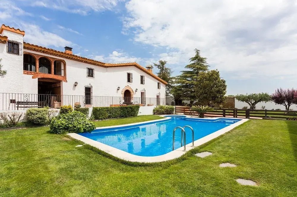 Masia Can Canyes & Spa