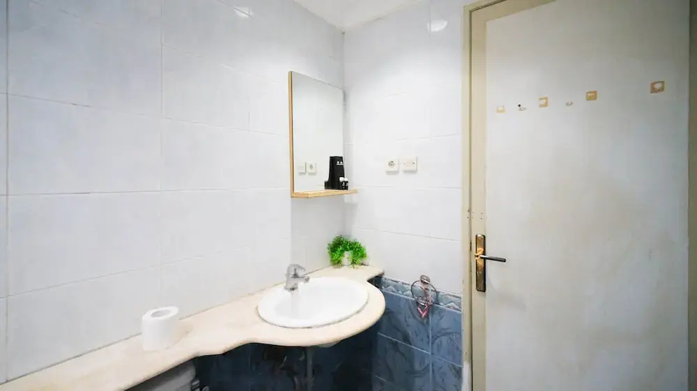 Best Deal And Homey 2Br At Taman Beverly Apartment