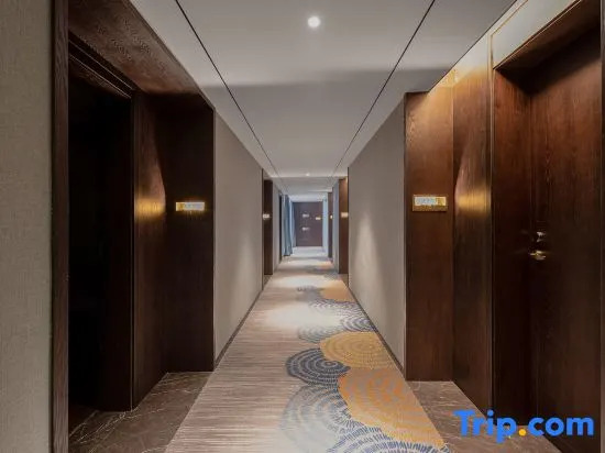 Till Bright Hotel, Changsha Railway College Metro Station