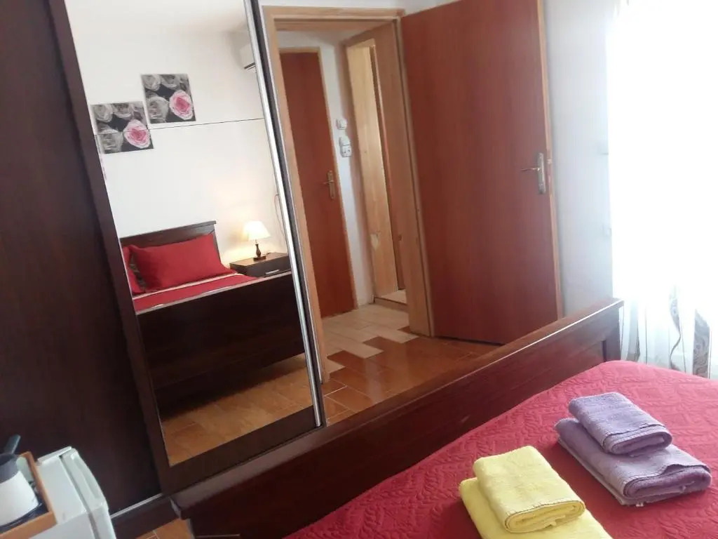 Lazar Apartments