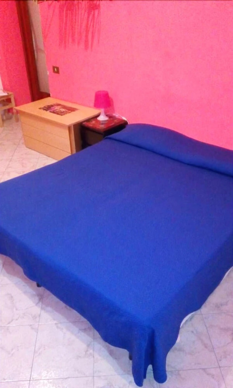 Bed in Art - Termini - Coliseum Apartments for Rent in Rome