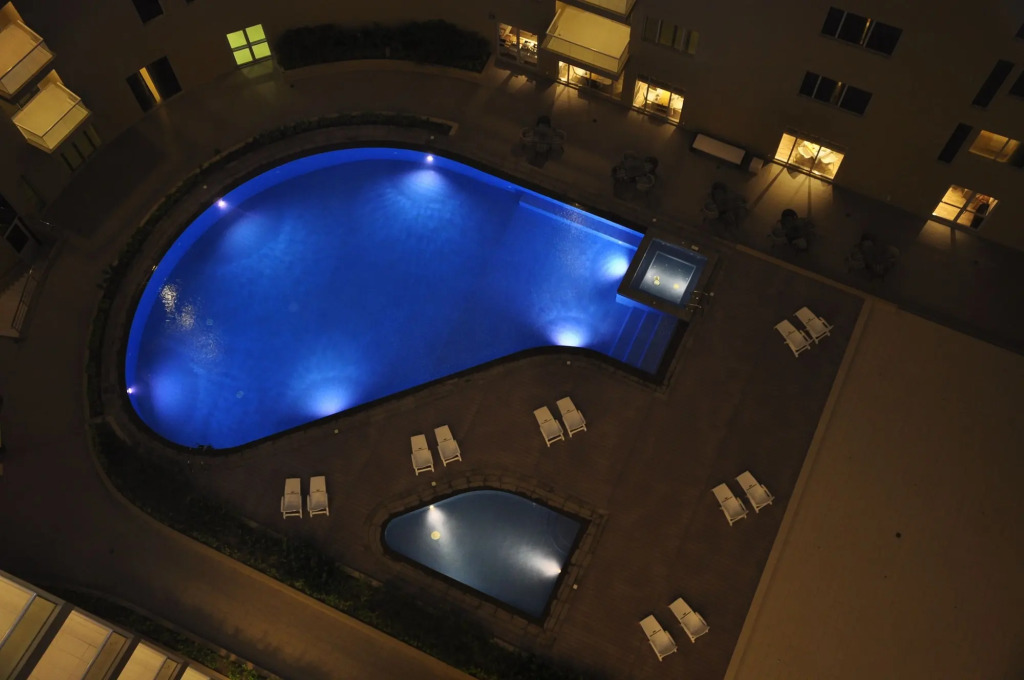 Gulf Suites Hotel Amwaj