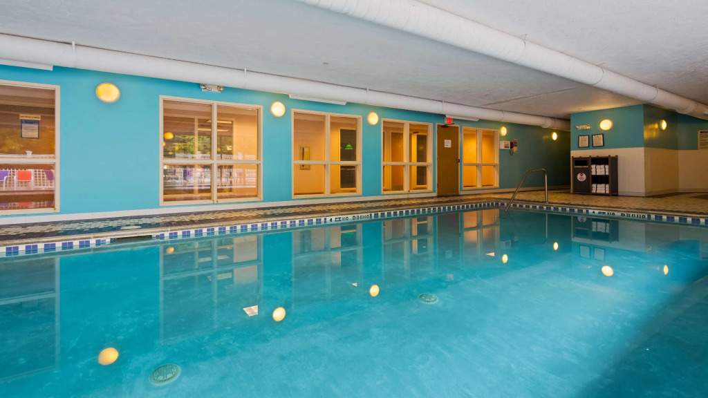 Best Western PLUS Executive Court Inn & Conference Center