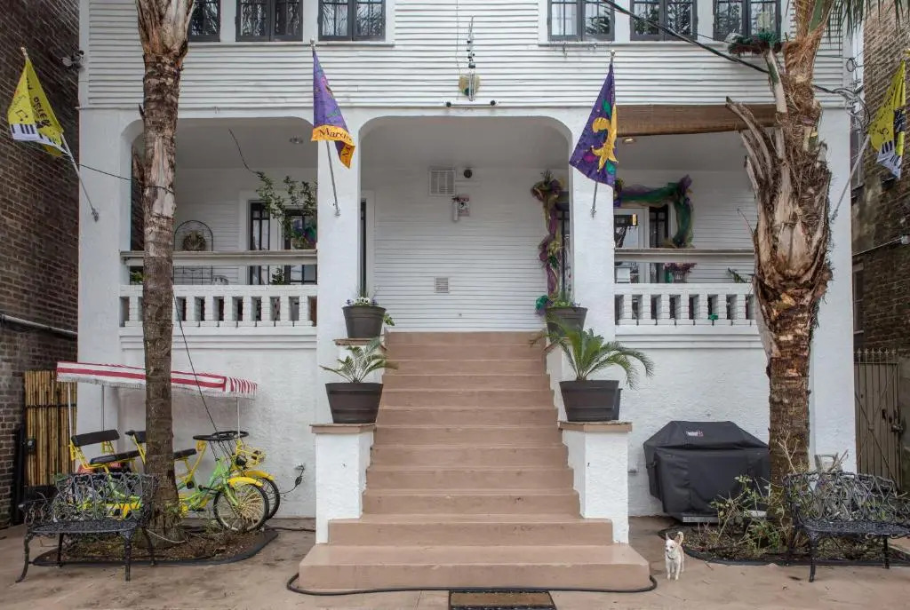 Magazine Mansion