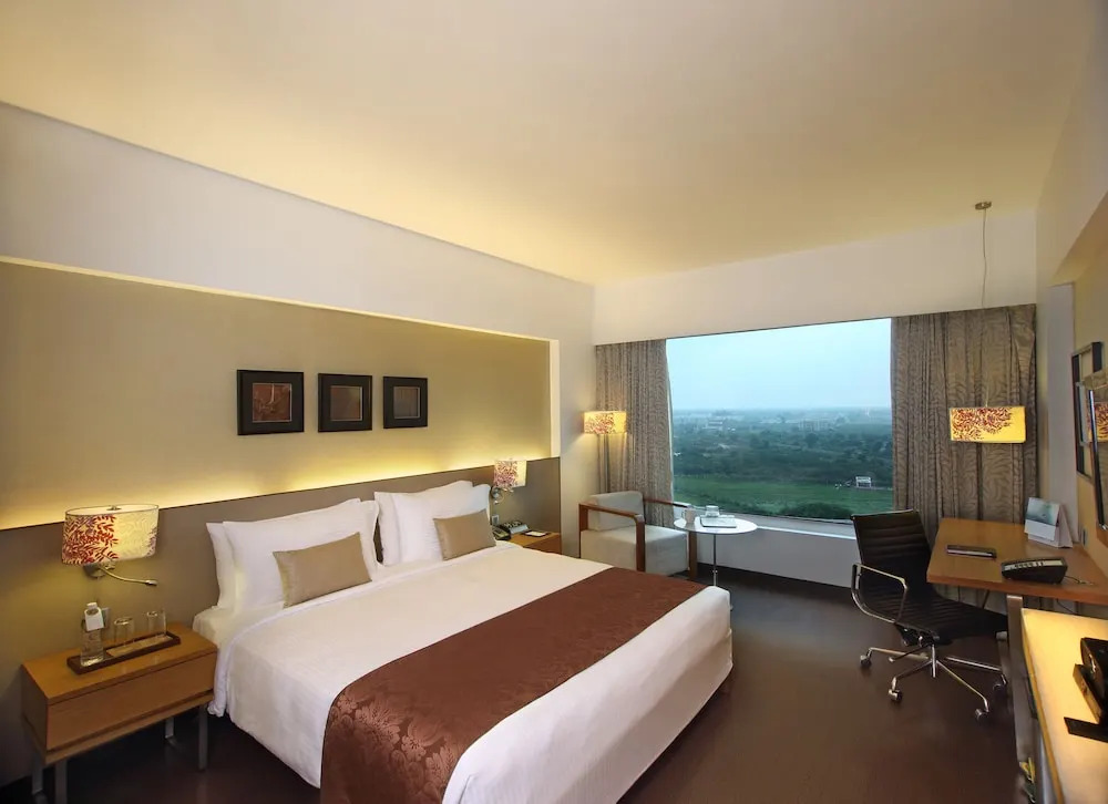 Fortune Select SG Highway, Ahmedabad - Member ITC Hotels Group