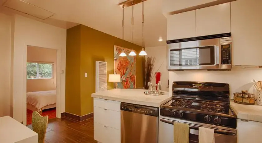 Brooks Suites