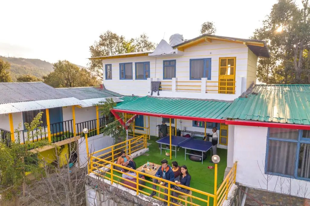 Lushtree Backpackers - Hostel & Cafe
