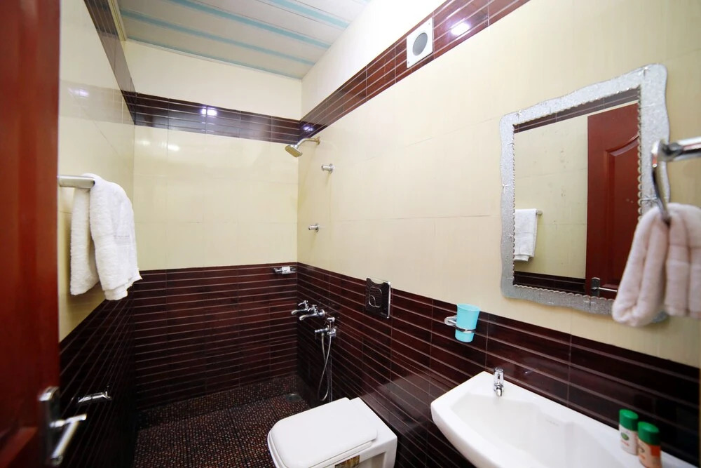 OYO 8331 Kodavath Residency