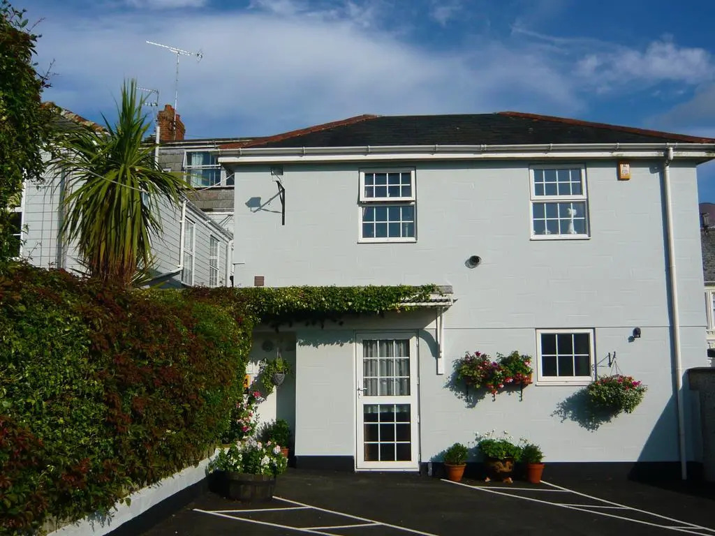 Elnor Guest House