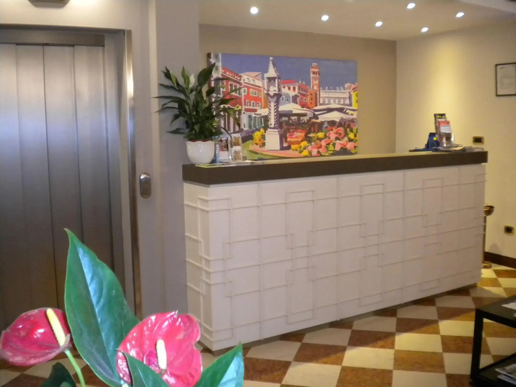 Hotel Aurora
