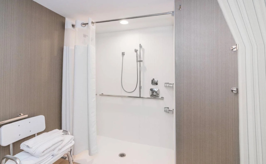 Courtyard by Marriott West Springfield