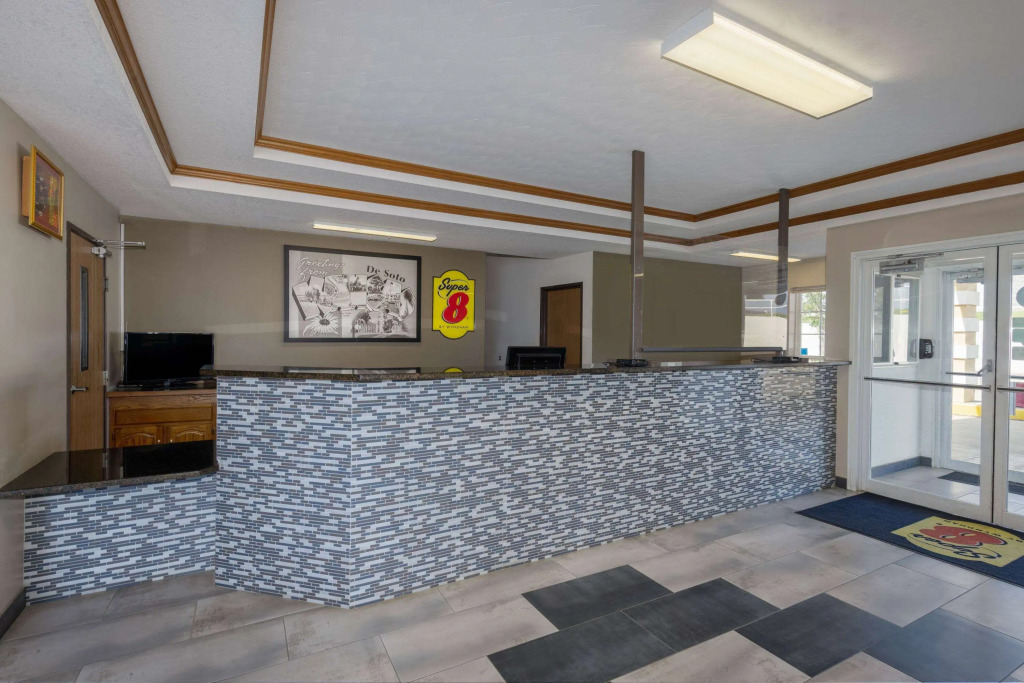 Super 8 by Wyndham De Soto
