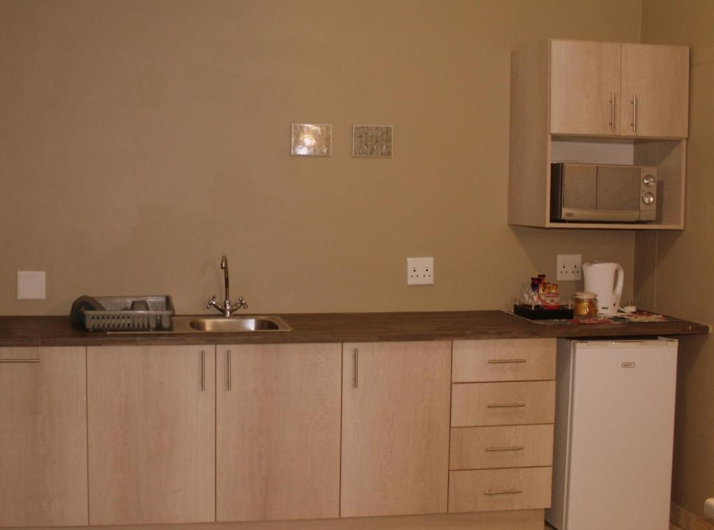 Ley-Lia Guest House