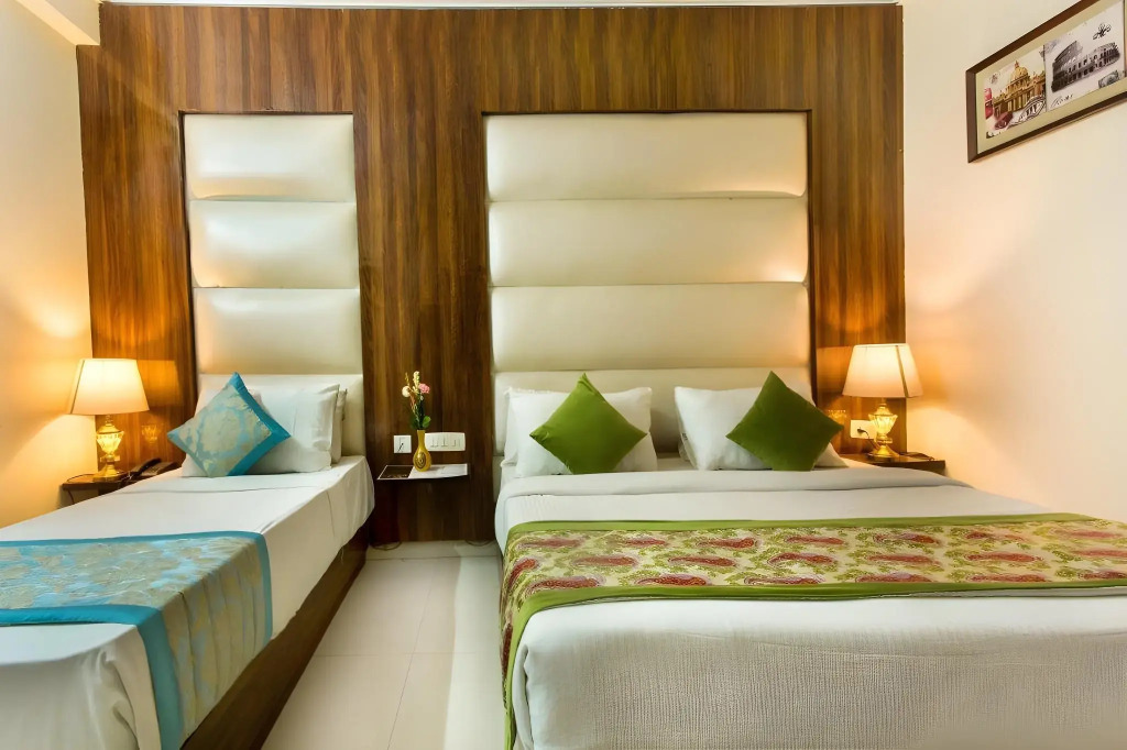 ADB Rooms Hotel Noratan Palace