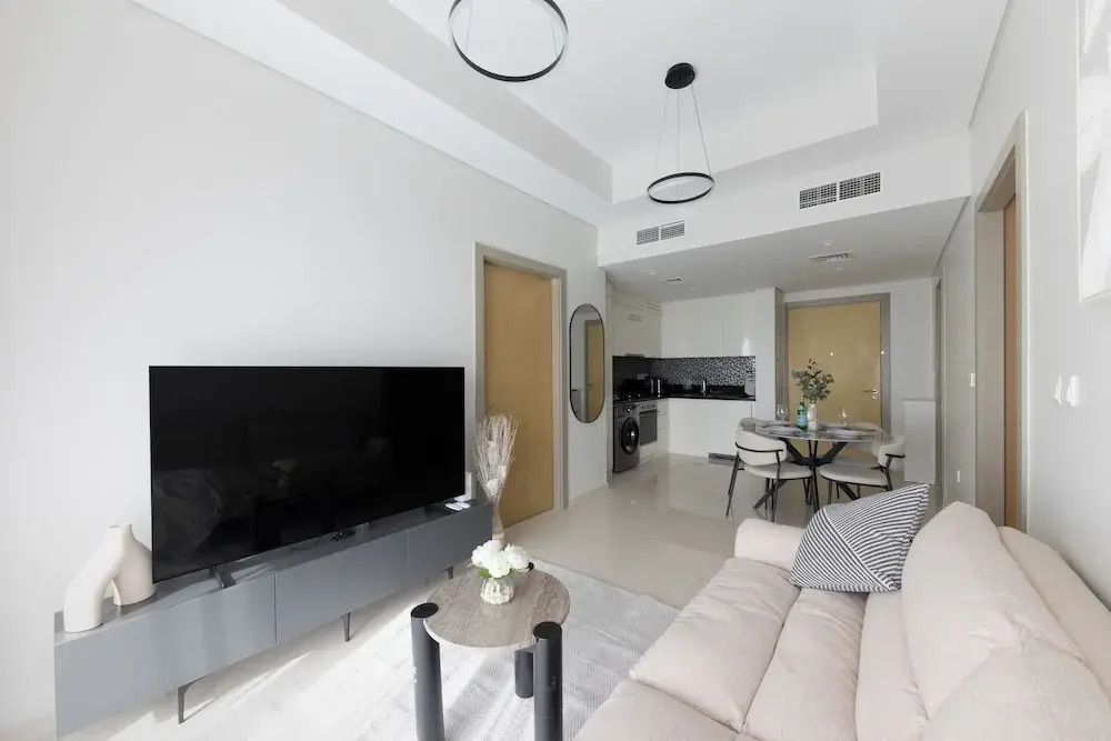 Cozy 2BR in Business Bay Aykon Tower