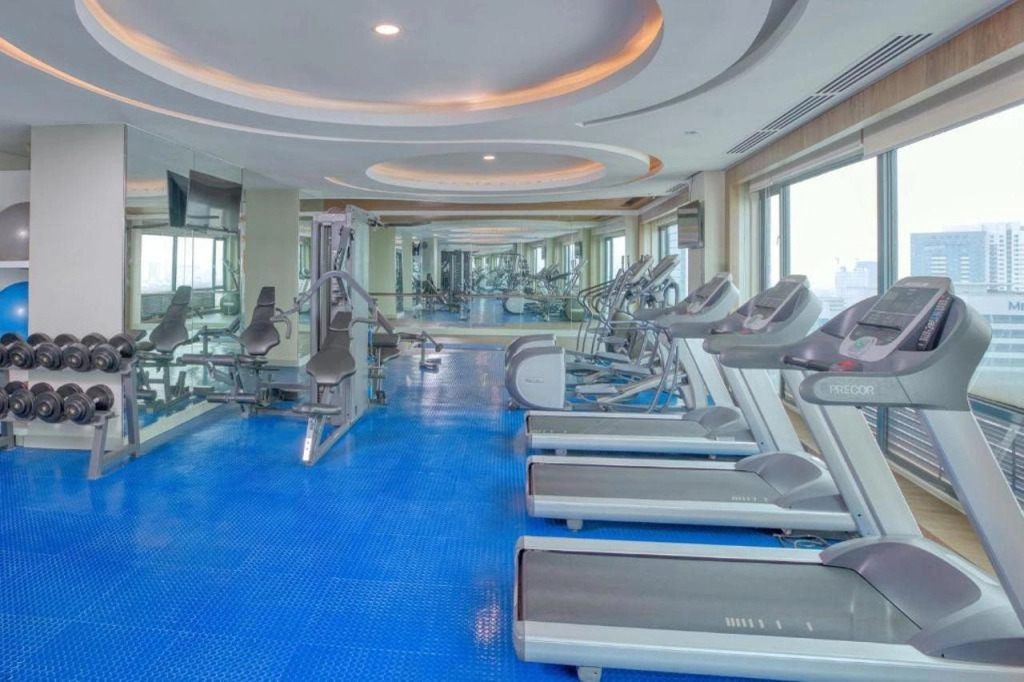 MCollection - Business & Leisure Stay in Eastwood City