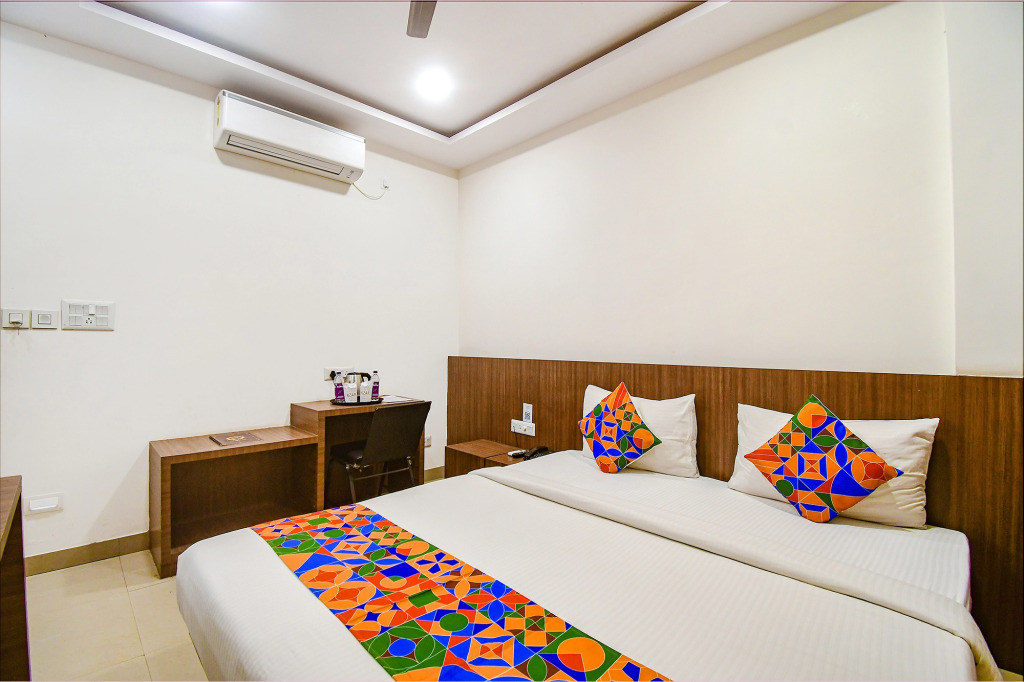 FabHotel Kzar Select - Nr US Consulate