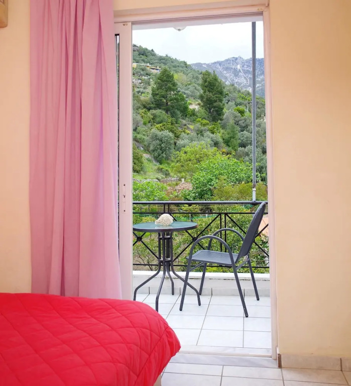 Kapougiati Studios - Ilia Edipsos Sunny and Cozy Getaways
