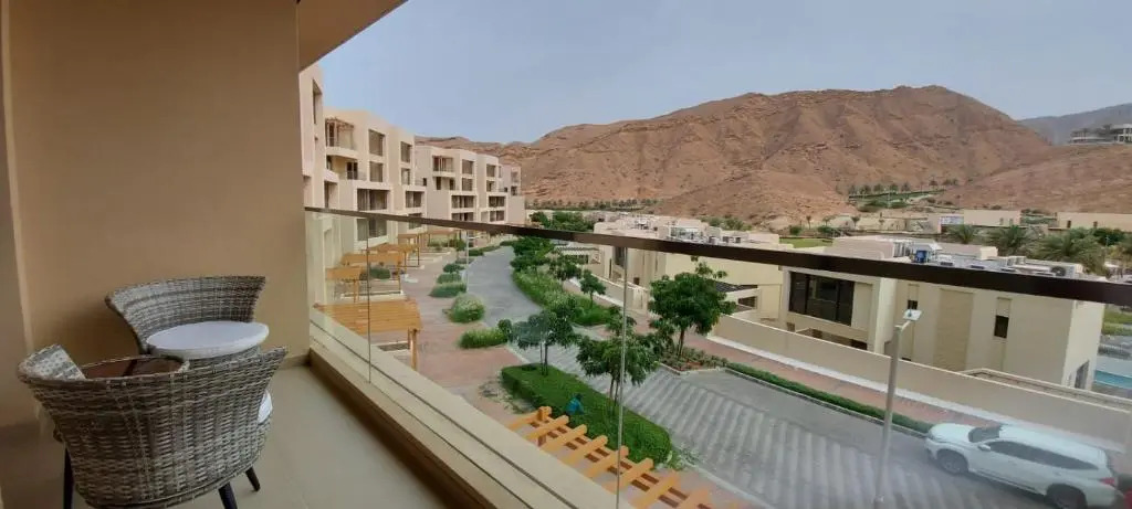 ONE Elegant Apartment in Muscat Bay 02